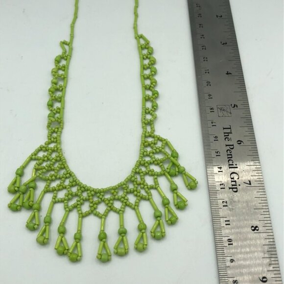 Vintage Lime Green Glass Bead Necklace - Picture 7 of 8